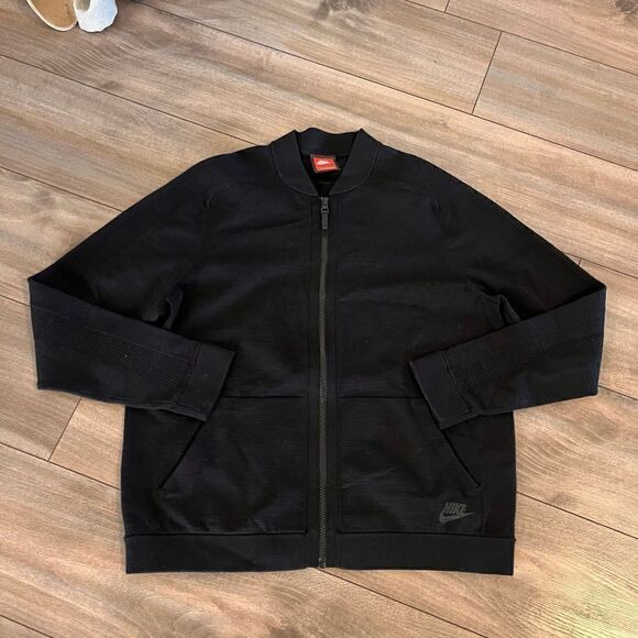 Nike Tech Black Athletic Workout Jacket Women Large - Picture 1 of 4
